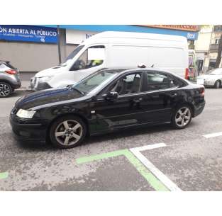 saab 9-3 berlina del año 2005 2