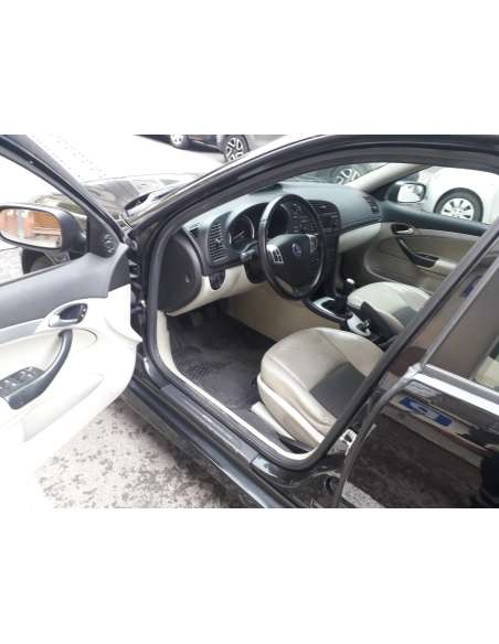 saab 9-3 berlina del año 2005