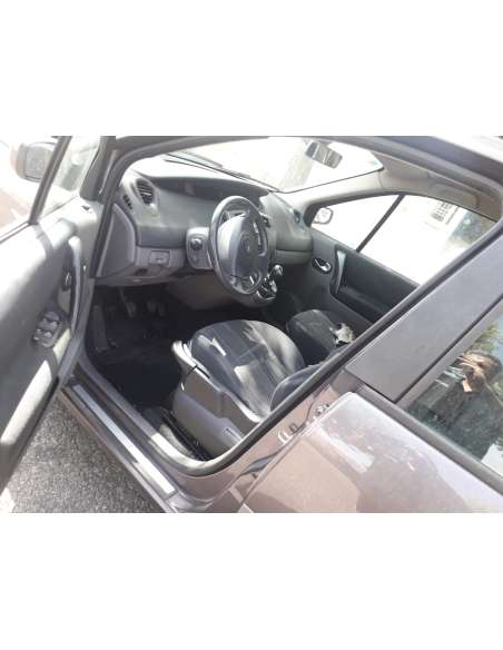 renault scenic ii del año 2005