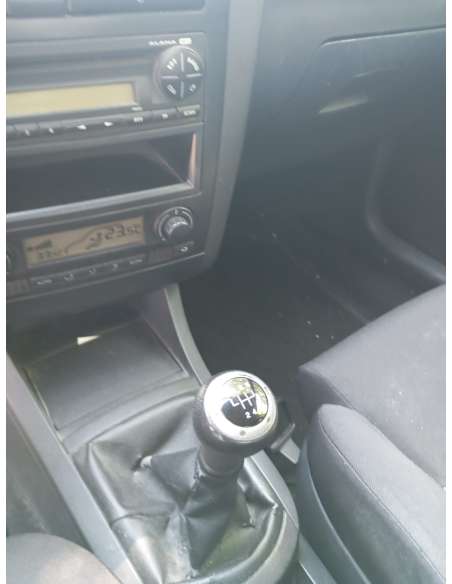 seat ibiza (6l1) del año 2005