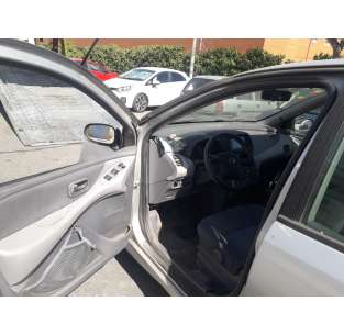 nissan almera tino (v10m) del año 2005 2