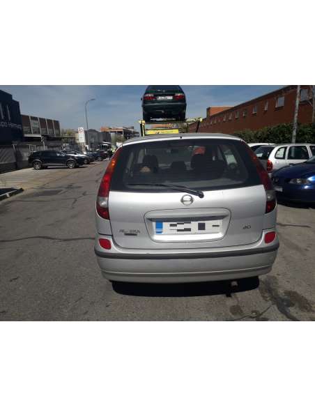 nissan almera tino (v10m) del año 2005