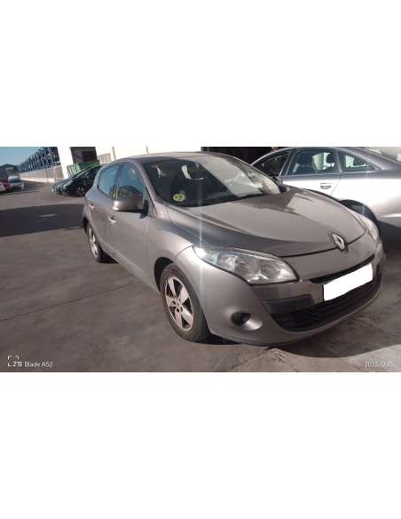 renault megane iii berlina 5 p del año 2009