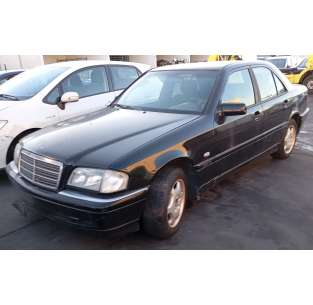 mercedes-benz clase c (w202) berlina del año 2005