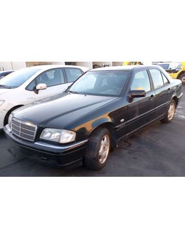 mercedes-benz clase c (w202) berlina del año 2005