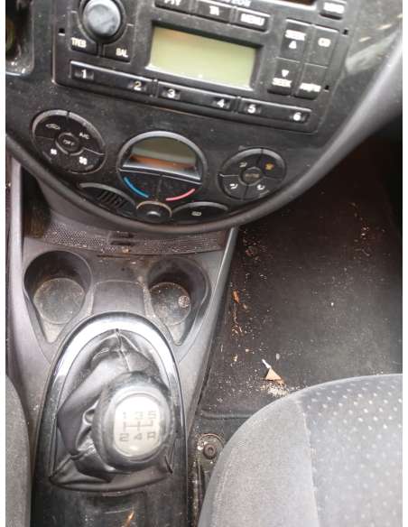 ford focus berlina (cak) del año 2003