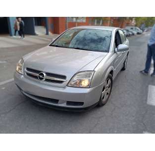 opel vectra c berlina del año 2004