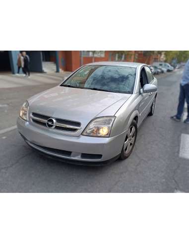 opel vectra c berlina del año 2004