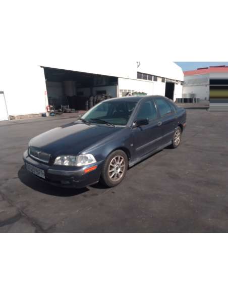 volvo s40 berlina del año 2001