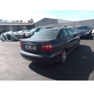 volvo s40 berlina del año 2001 2