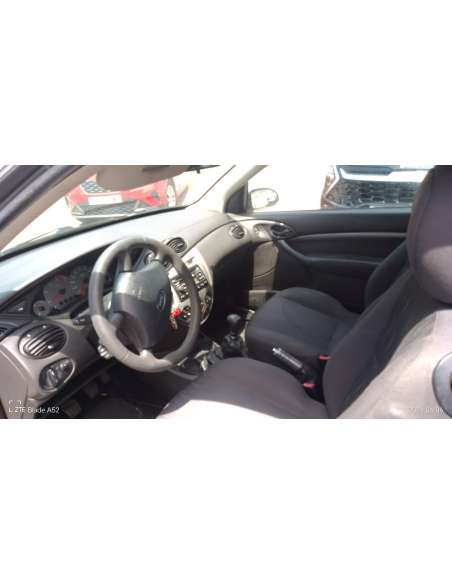 ford focus berlina (cak) del año 2004