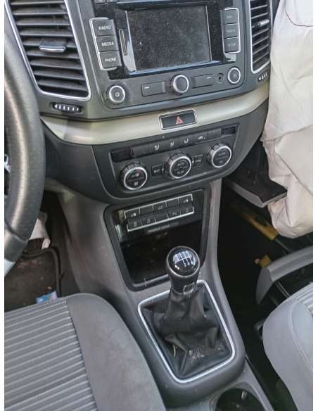 seat alhambra (710) del año 2015