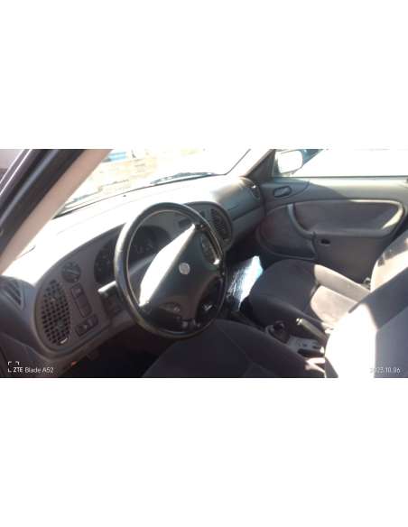 saab 9-3 berlina del año 2001