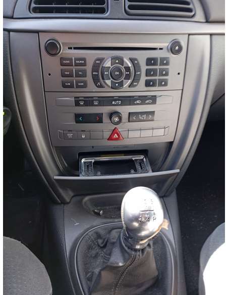 nissan almera tino (v10m) del año 2006