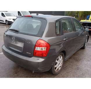kia cerato del año 2005 2