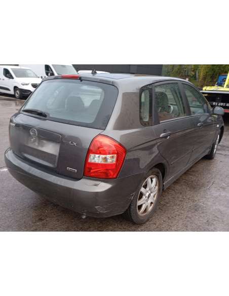 kia cerato del año 2005