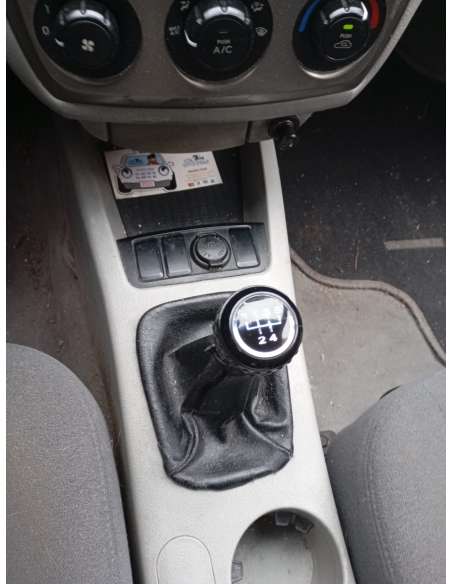 kia cerato del año 2005