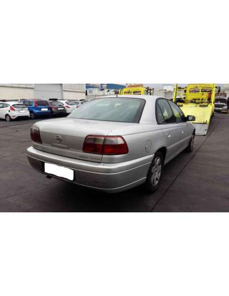 opel omega b del año 2001
