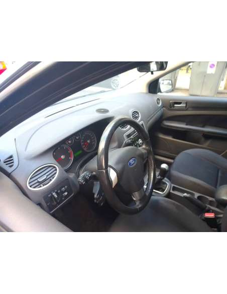 ford focus berlina (cap) del año 2005