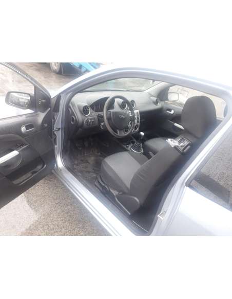 ford fiesta (cbk) del año 2005