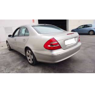mercedes-benz clase e (w211) berlina del año 2007 2