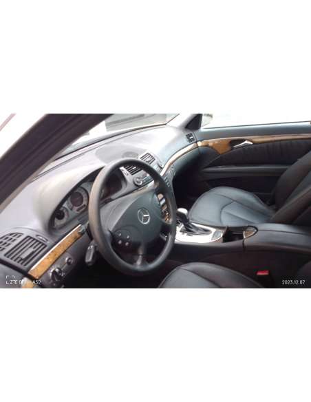 mercedes-benz clase e (w211) berlina del año 2007