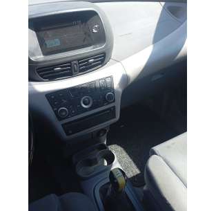 nissan almera tino (v10m) del año 2004 2