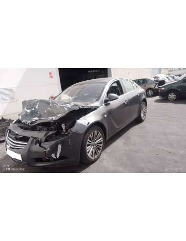opel insignia berlina del año 2012