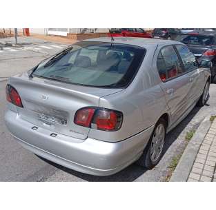 nissan primera berlina (p11) del año 2000 2