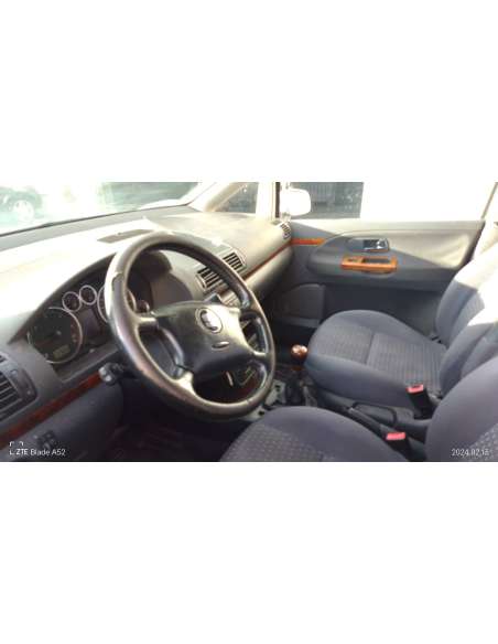 seat alhambra (7v9) del año 2003