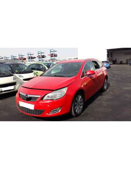 opel astra j sports tourer del año 2012
