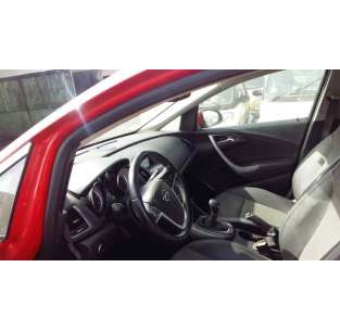 opel astra j sports tourer del año 2012 2