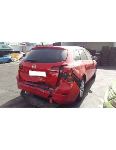 opel astra j sports tourer del año 2012