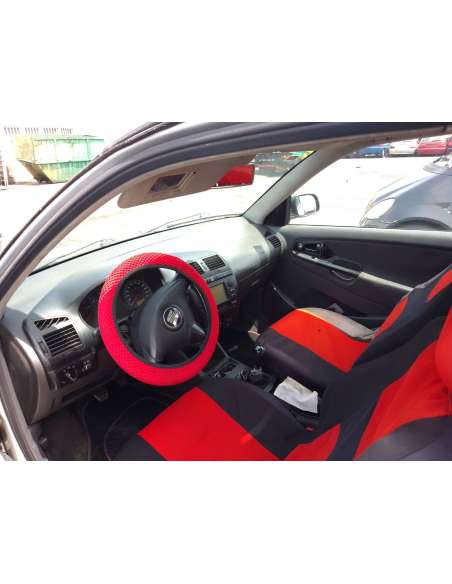 seat ibiza (6k1) del año 2001