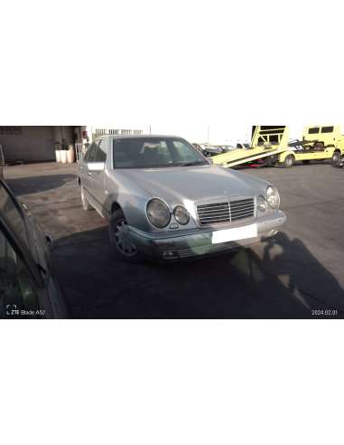 mercedes-benz clase e (w210) berlina diesel del año 2001