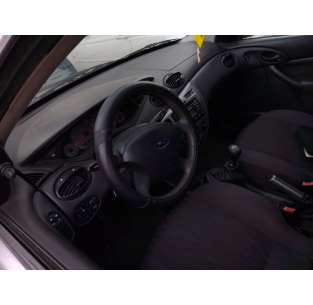 ford focus berlina (cak) del año 2003 2