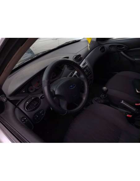 ford focus berlina (cak) del año 2003