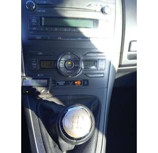 toyota auris del año 2007 2