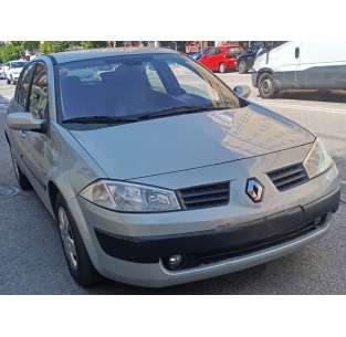 renault megane ii classic berlina del año 2004