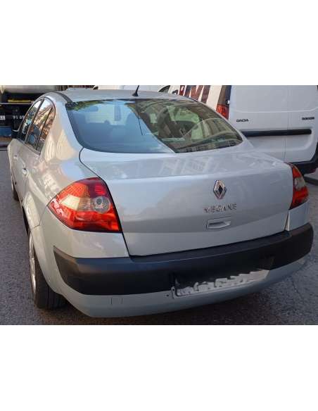 renault megane ii classic berlina del año 2004