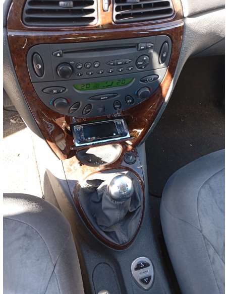 citroën c5 berlina del año 2001