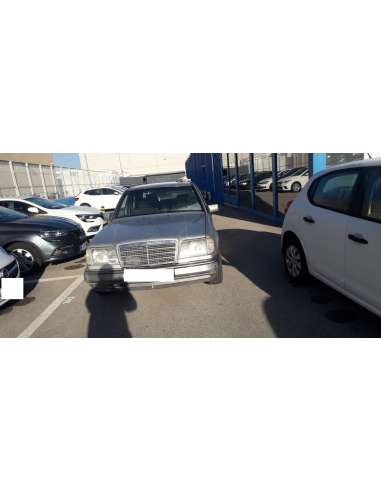 mercedes-benz clase e (w124) berlina del año 2002