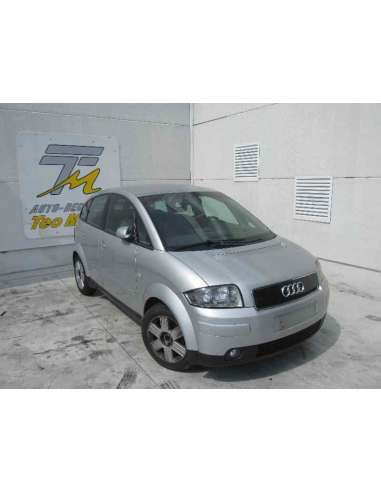 audi a2 (8z) del año 2003