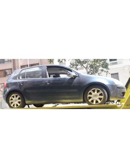 volkswagen golf v berlina (1k1) del año 2004