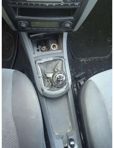 seat cordoba berlina (6l2) del año 2004