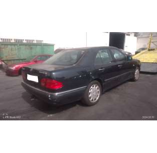 mercedes-benz clase e (w210) berlina diesel del año 1998 2