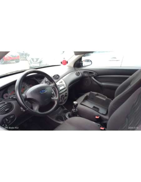 ford focus berlina (cak) del año 2004
