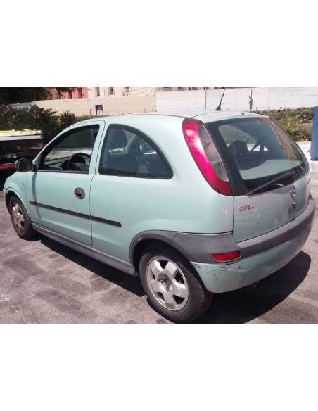 opel corsa c del año 2001