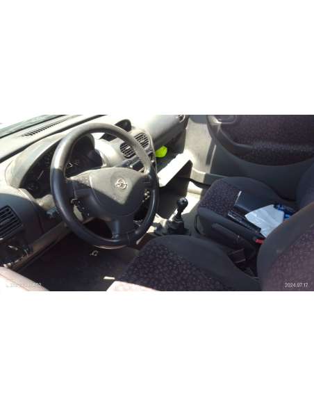 opel corsa c del año 2001