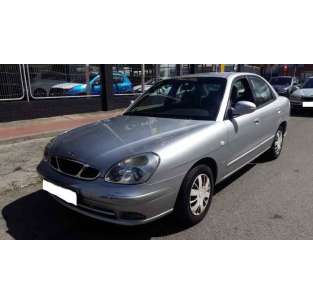 daewoo nubira berlina del año 2001